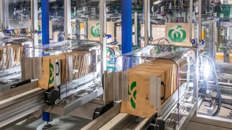 Kommissioniersysteme (Picking): Bagging Maschine, automatisch (Foto: Knapp AG, 250624 PM)