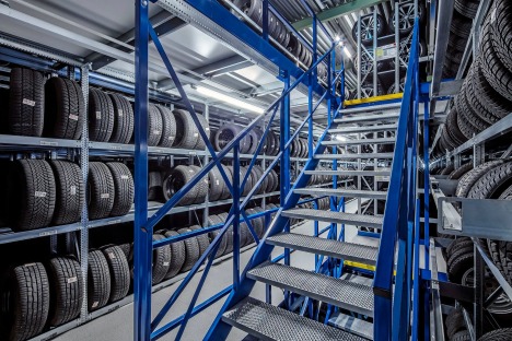 Reifenregale und R�derregale