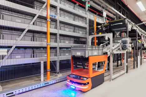 Lager-Shuttle - Automatisches Kleinteilelager mit Vorzone und FTS Anbindung (Rocket Shuttle)