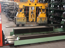 Magnet-Handling von Langgut - Beispiel Sauer LT