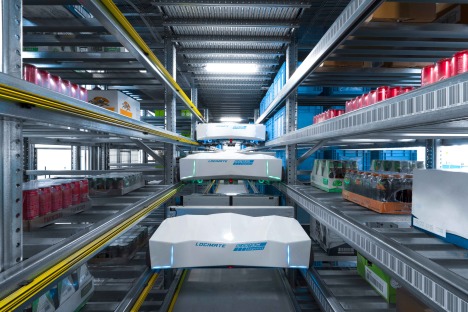 Shuttle Systeme als Generalunternehmer Intralogistik (Foto: System Logistics GmbH)