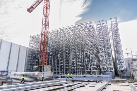 HRL (Hochregallager): Automatisches HRL / Hochregallager - Linienlager; Foto: Voestalpine Krems Finaltechnik
